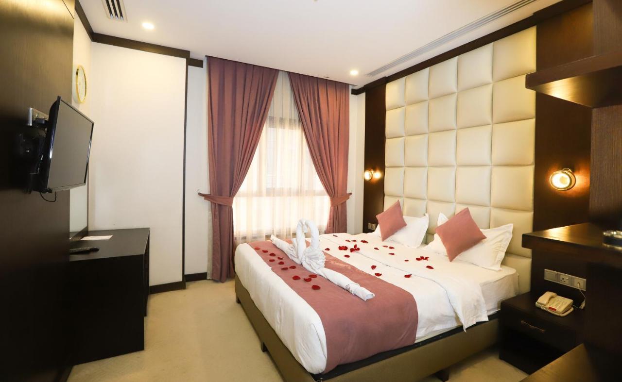Paris Plaza Hotel เอร์เบล ภายนอก รูปภาพ