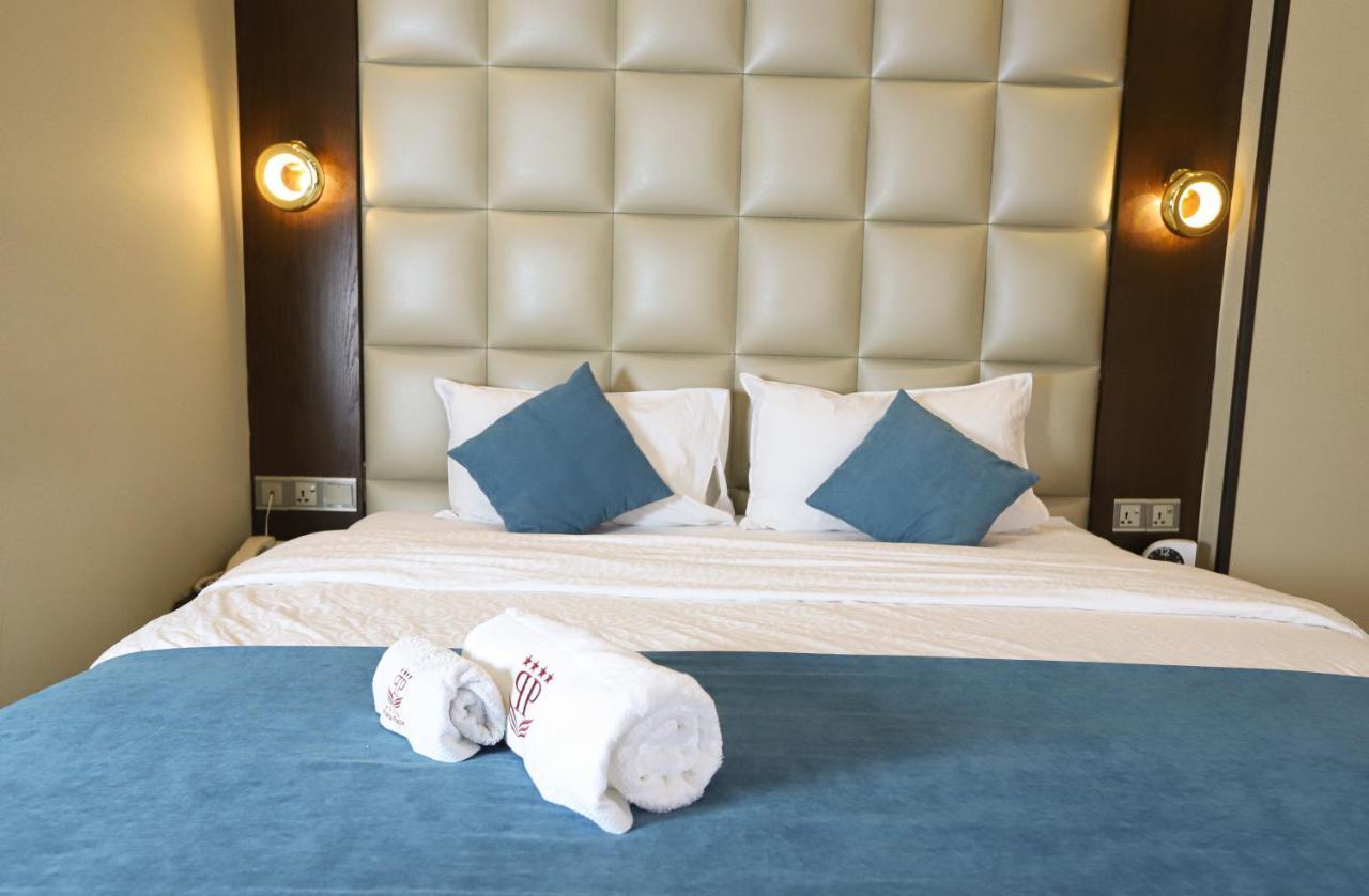 Paris Plaza Hotel เอร์เบล ภายนอก รูปภาพ