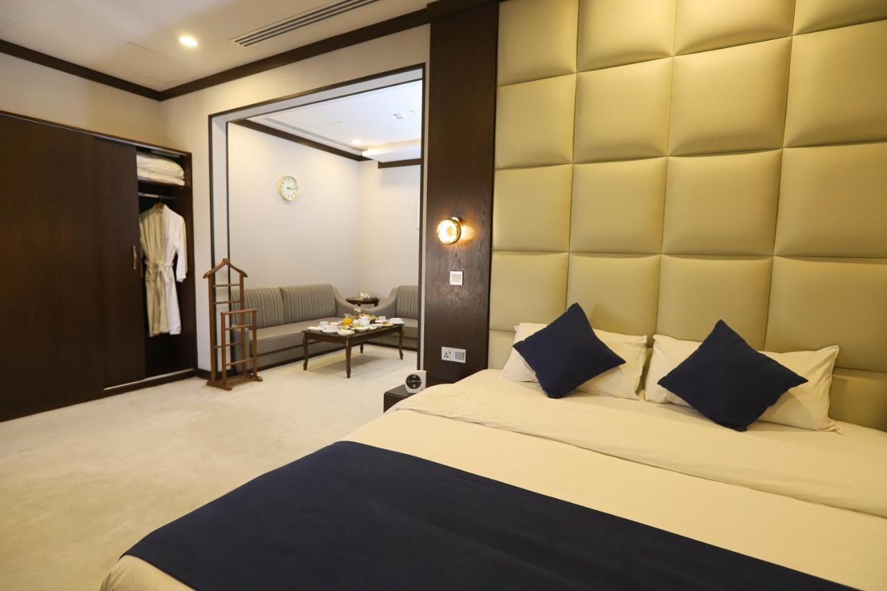 Paris Plaza Hotel เอร์เบล ภายนอก รูปภาพ