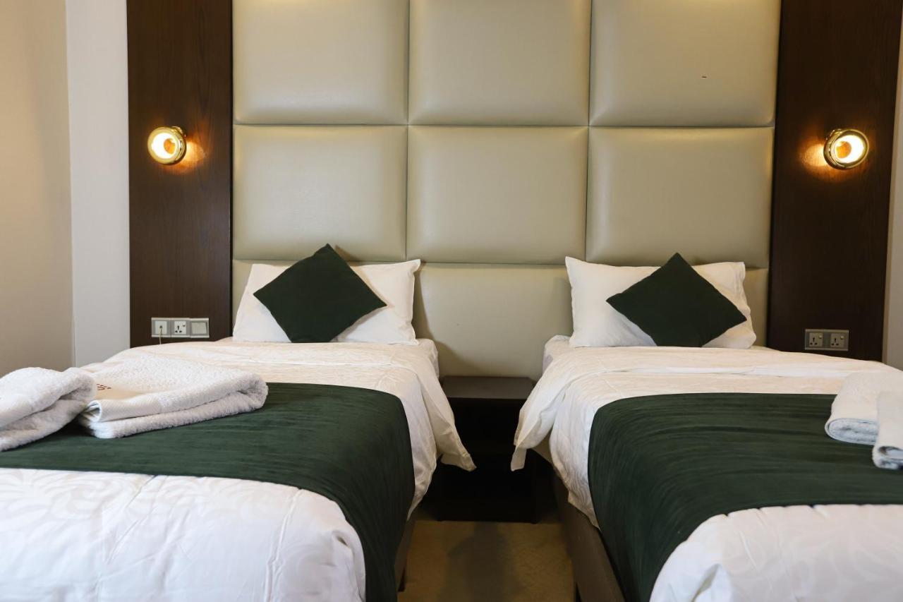 Paris Plaza Hotel เอร์เบล ภายนอก รูปภาพ